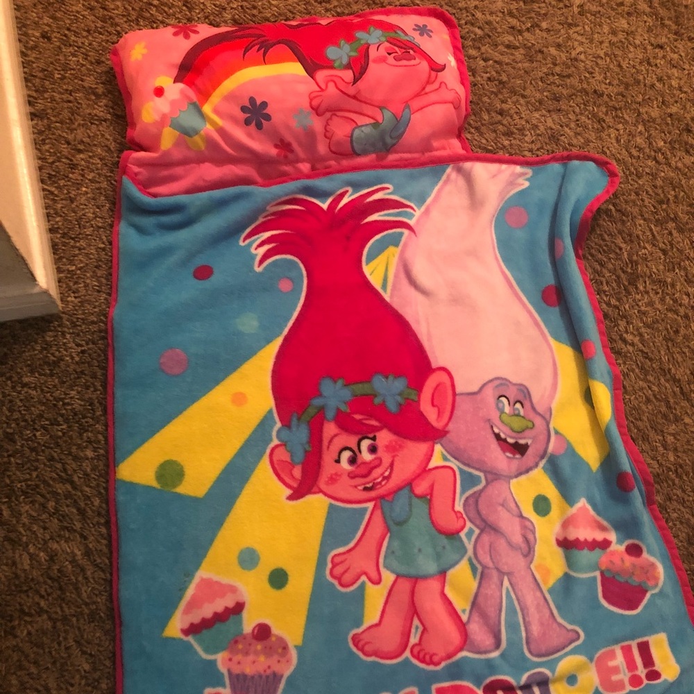 trolls sleeping map mat